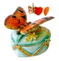 Kubla Crafts Bejeweled Enamel 2814N Butterfly on Heart Box